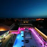 Boutique Cosmopolis 1 Bed and breakfast