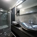 Boutique Cosmopolis 1 Bed and breakfast 4*