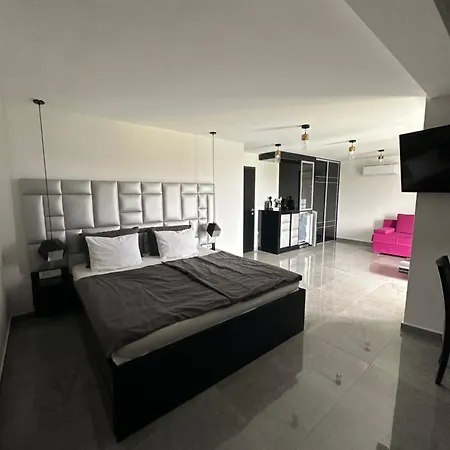 Boutique Cosmopolis 1 Bed & Breakfast