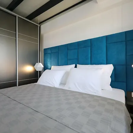 Boutique Cosmopolis 1 Bed & Breakfast