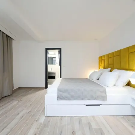 Boutique Cosmopolis 1 4*