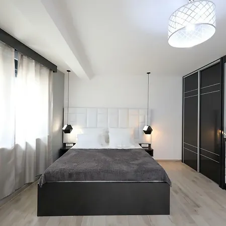 Boutique Cosmopolis 1