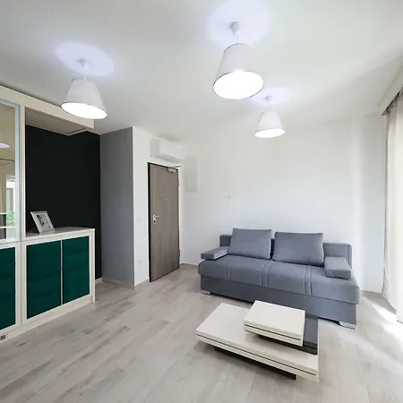 Boutique Cosmopolis 1 Bed & Breakfast 4*