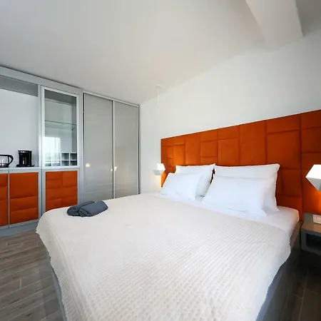 Boutique Cosmopolis 1 Bed & Breakfast