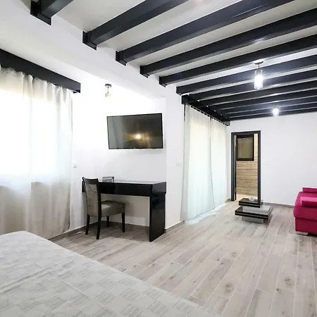 Boutique Cosmopolis 1 4*