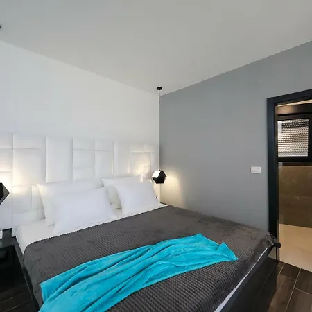 Boutique Cosmopolis 1 Bed & Breakfast Bibinje