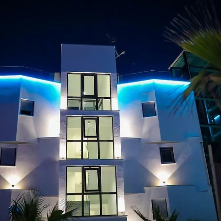 Boutique Cosmopolis 1 Bed & Breakfast 4*