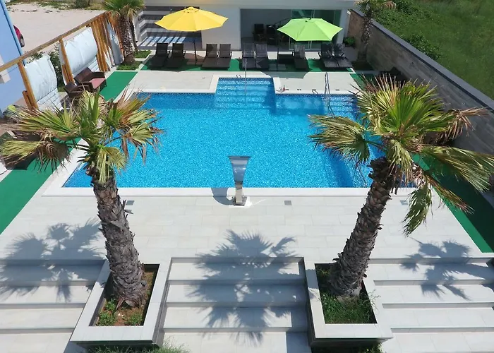 Boutique Cosmopolis 1 4*