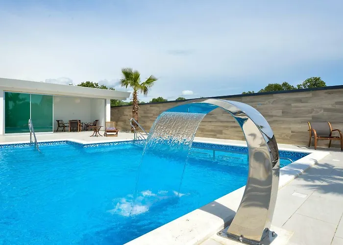 Boutique Cosmopolis 1 4* Bibinje