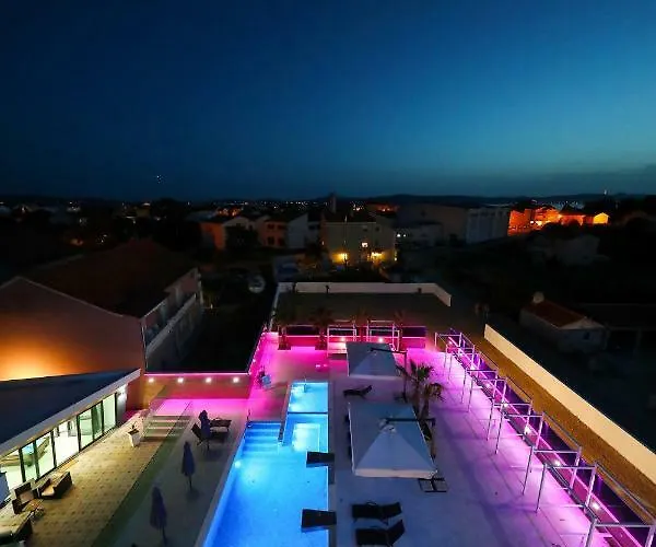 Boutique Cosmopolis 1 Bed & Breakfast