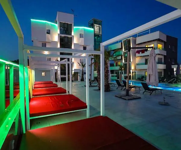 Boutique Cosmopolis 1