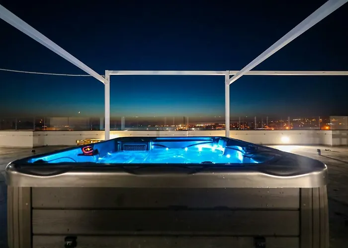 Boutique Cosmopolis 1 Bed & Breakfast 4*