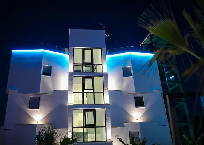 Boutique Cosmopolis 1 Bed & Breakfast 4*