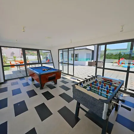 Boutique Cosmopolis 1 Bed and Breakfast Bibinje