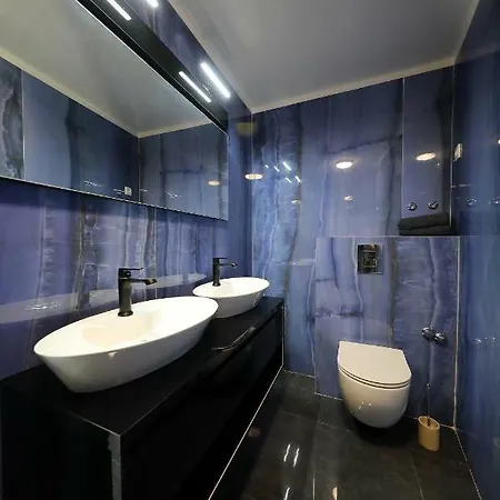 ベッド・アンド・ブレックファスト Boutique Cosmopolis 1 4*