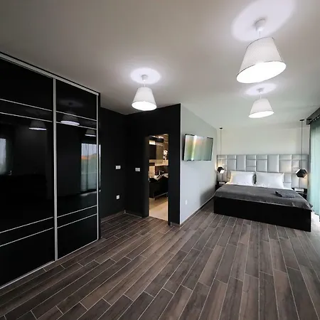 ベッド・アンド・ブレックファスト Boutique Cosmopolis 1 ビビニェ