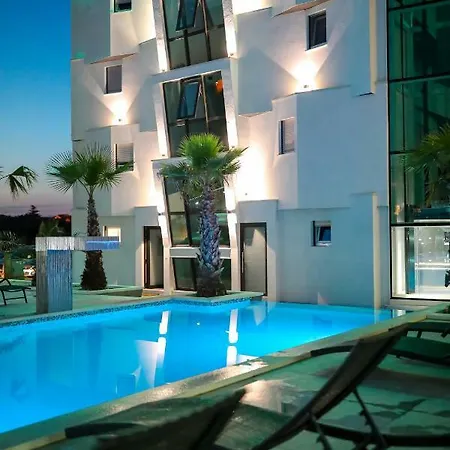 Boutique Cosmopolis 1 Alojamento de Acomodação e Pequeno-almoço 4*