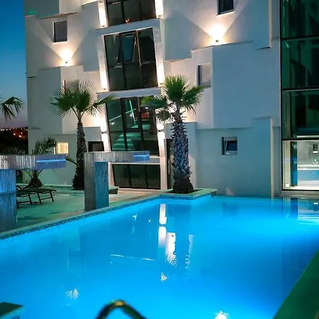 Boutique Cosmopolis 1 4* 比比涅
