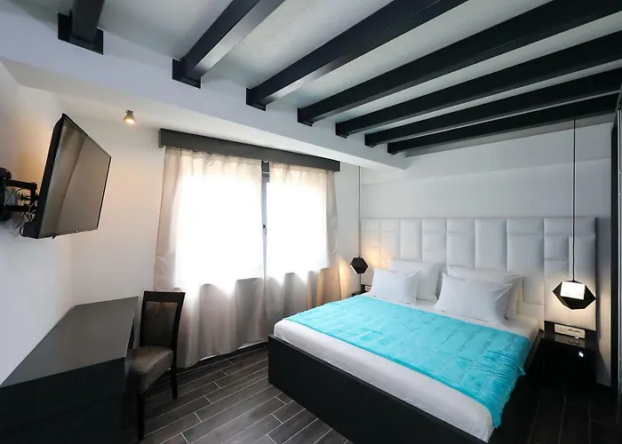 krevet i doručak Boutique Cosmopolis 1 4*