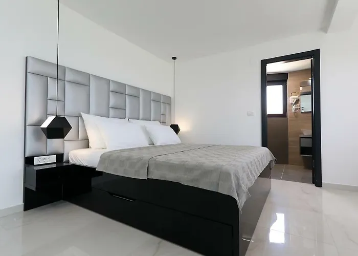 Boutique Cosmopolis 1 krevet i doručak 4*