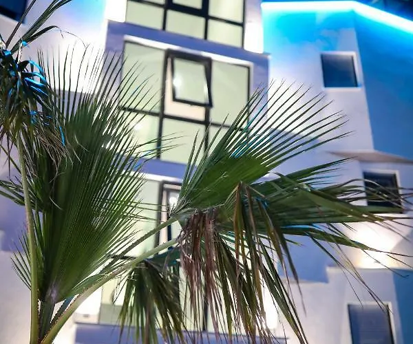 Boutique Cosmopolis 1 Отель типа 